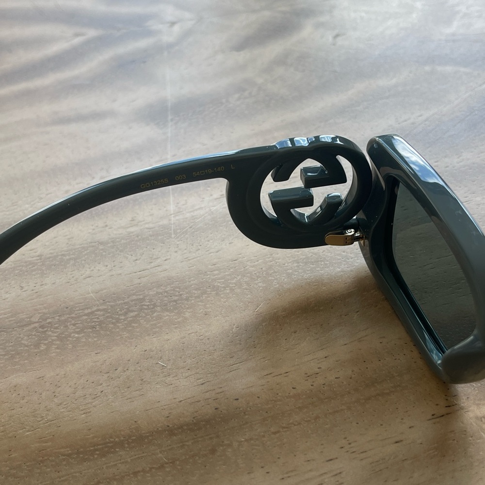 Gucci Rectangular Frame Sunglasses - image 5